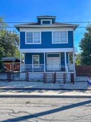 802 Montana St Apt 2, San Antonio, TX 78203