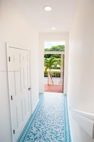 1998 NE 7th St 104, Deerfield Beach, FL 33441