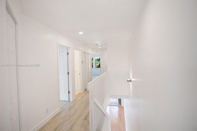 1998 NE 7th St 104, Deerfield Beach, FL 33441