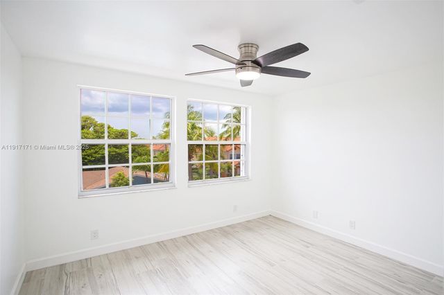 1998 NE 7th St 104, Deerfield Beach, FL 33441