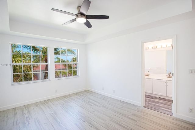 1998 NE 7th St 104, Deerfield Beach, FL 33441