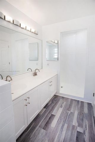 1998 NE 7th St 104, Deerfield Beach, FL 33441