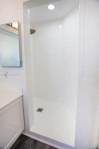 1998 NE 7th St 104, Deerfield Beach, FL 33441