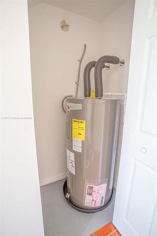 1998 NE 7th St 104, Deerfield Beach, FL 33441