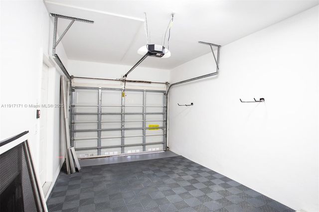 1998 NE 7th St 104, Deerfield Beach, FL 33441