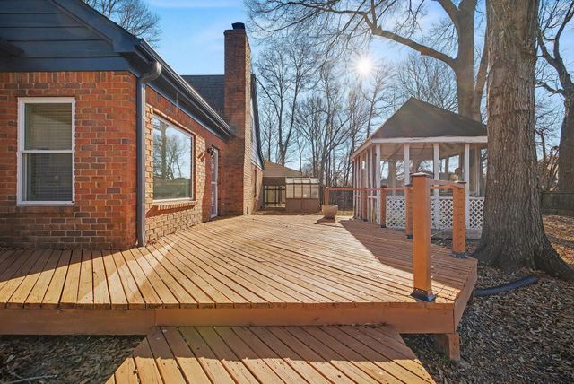 8431 BAZEMORE RD, Cordova, TN 38018