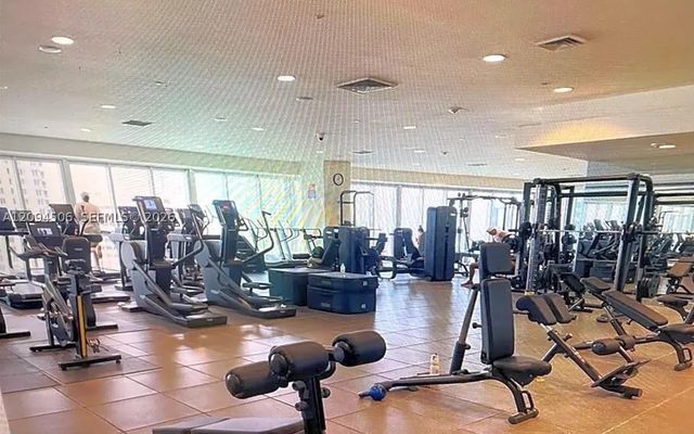 475 Brickell Ave 2114, Miami, FL 33131