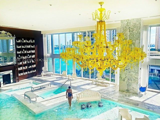 475 Brickell Ave 2114, Miami, FL 33131