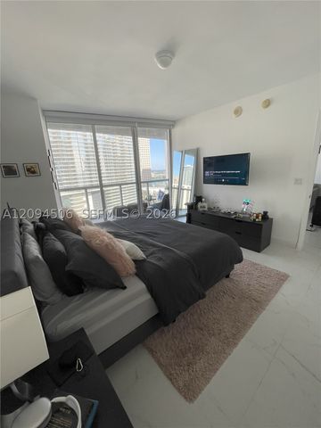 475 Brickell Ave 2114, Miami, FL 33131