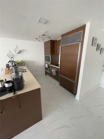 475 Brickell Ave 2114, Miami, FL 33131