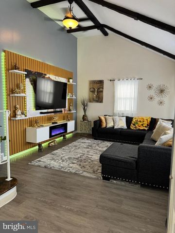 2309 HAMPDEN BLVD, Reading, PA 19604