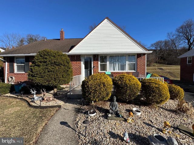 2309 HAMPDEN BLVD, Reading, PA 19604