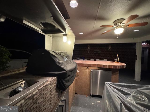 2309 HAMPDEN BLVD, Reading, PA 19604