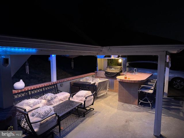 2309 HAMPDEN BLVD, Reading, PA 19604