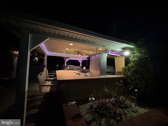 2309 HAMPDEN BLVD, Reading, PA 19604