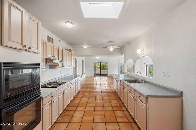 3940 W Alvaro Road, Tucson, AZ 85746