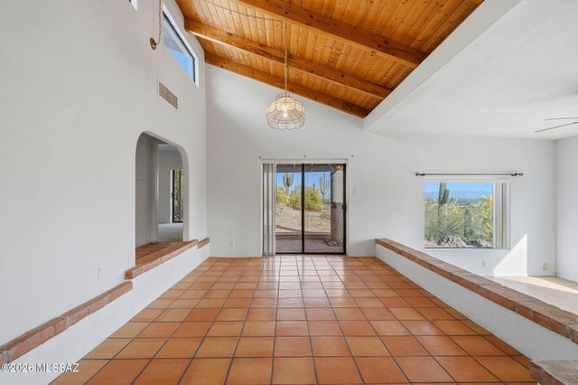 3940 W Alvaro Road, Tucson, AZ 85746