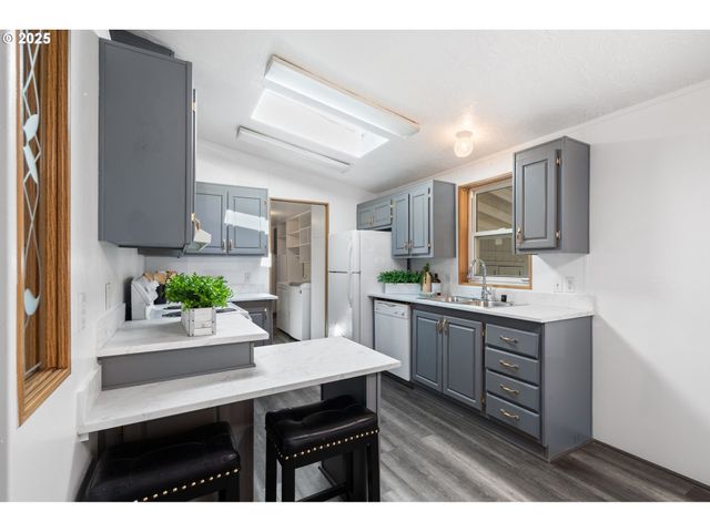 3300 MAIN St 110, Forest Grove, OR 97116