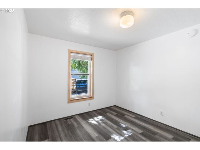 3300 MAIN St 110, Forest Grove, OR 97116