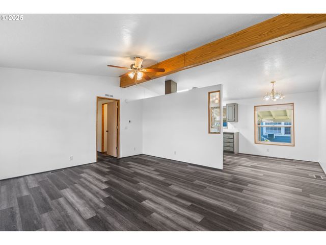 3300 MAIN St 110, Forest Grove, OR 97116