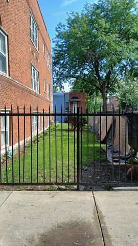 4157 W Crystal Street, Chicago, IL 60651