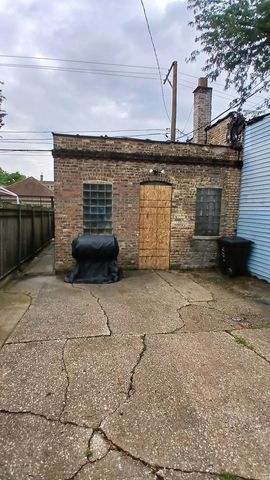 4157 W Crystal Street, Chicago, IL 60651