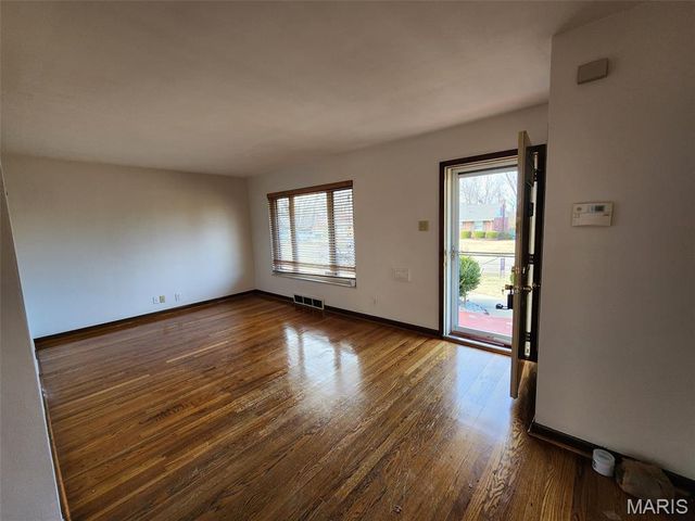 9204 Kit Drive, Affton, MO 63123