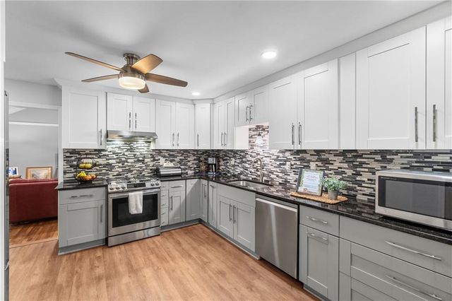 657 Cole Drive SW, Lilburn, GA 30047
