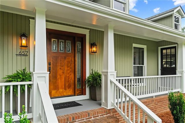 657 Cole Drive SW, Lilburn, GA 30047