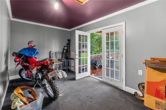 657 Cole Drive SW, Lilburn, GA 30047