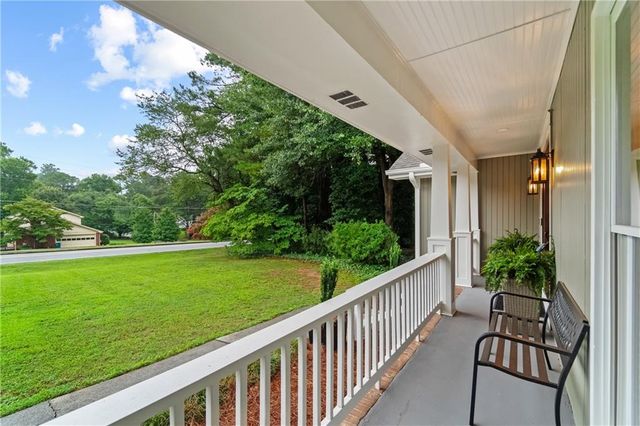 657 Cole Drive SW, Lilburn, GA 30047