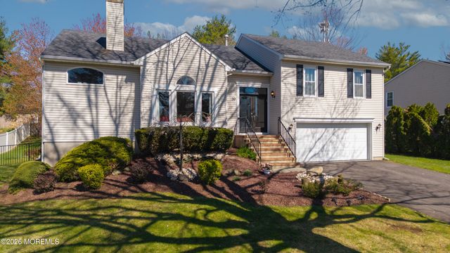39 Royal Road, Freehold, NJ 07728