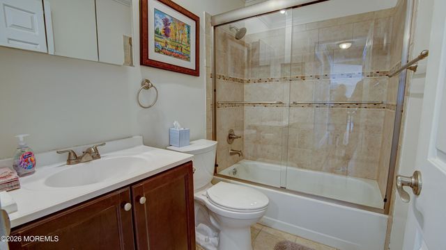 39 Royal Road, Freehold, NJ 07728