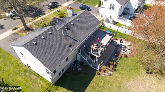 39 Royal Road, Freehold, NJ 07728