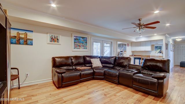 39 Royal Road, Freehold, NJ 07728