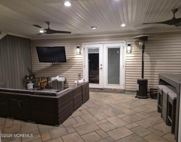 39 Royal Road, Freehold, NJ 07728