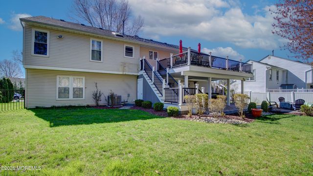 39 Royal Road, Freehold, NJ 07728