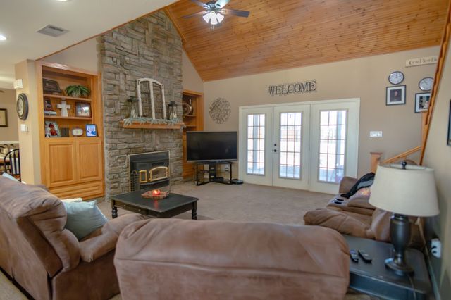 733 Ridgeview Drive, Sherman, TX 75090