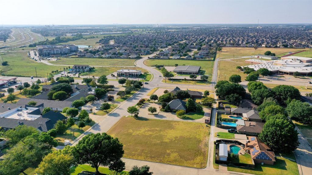 175 Sagebrush Lane, Waxahachie, TX 75165