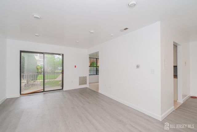 402 Hidden village Drive, Perth Amboy, NJ 08862