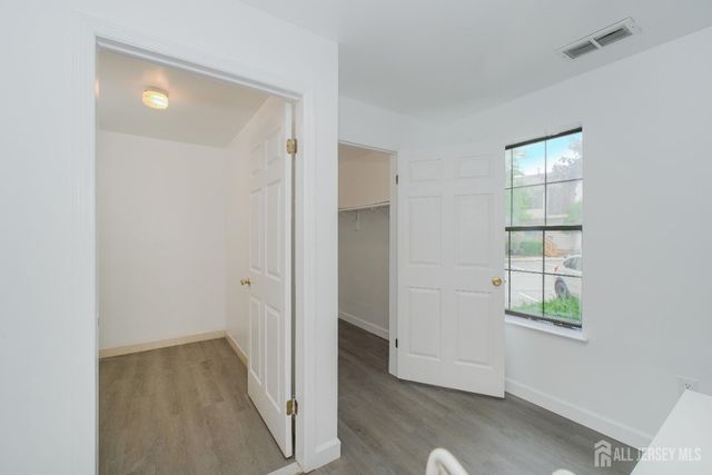 402 Hidden village Drive, Perth Amboy, NJ 08862