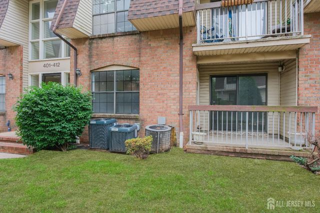 402 Hidden village Drive, Perth Amboy, NJ 08862