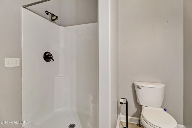 5424 Wilder Road Rd, Grimsley, TN 38565