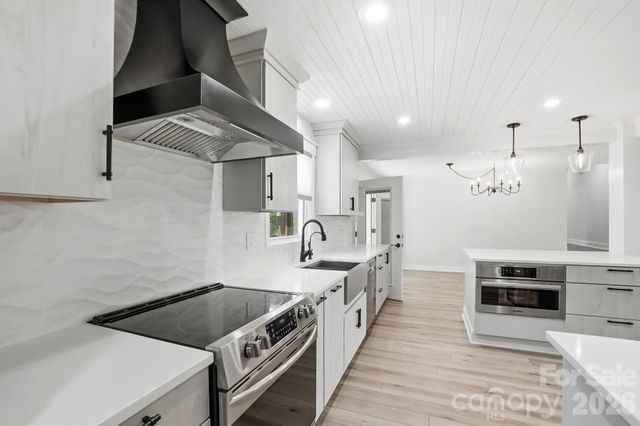 130 Watts Farm Lane, Mooresville, NC 28115