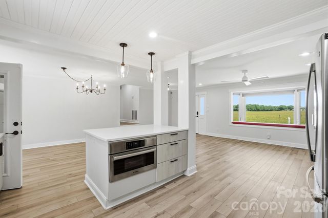 130 Watts Farm Lane, Mooresville, NC 28115