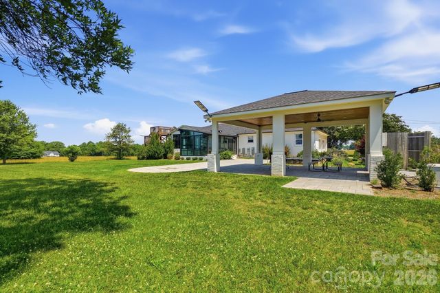 130 Watts Farm Lane, Mooresville, NC 28115