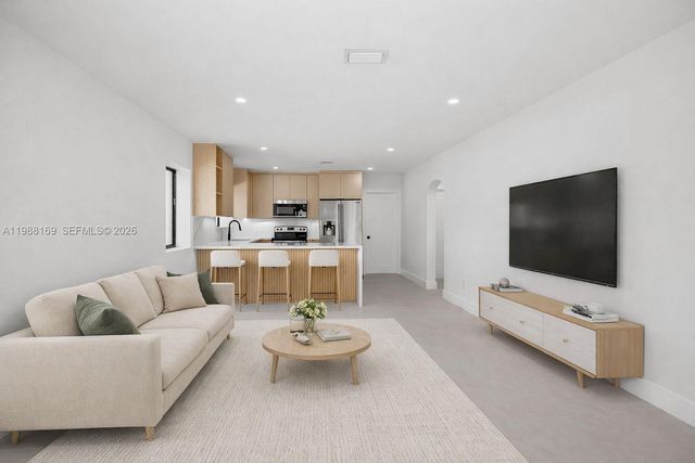 421 NW 81st St, Miami, FL 33150