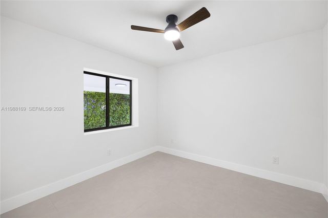 421 NW 81st St, Miami, FL 33150