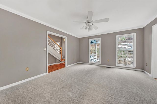 3014 Circle DR, Roanoke, VA 24018