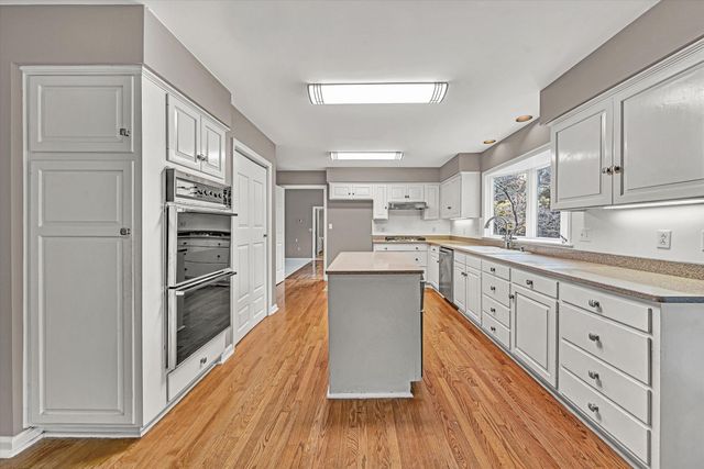 3014 Circle DR, Roanoke, VA 24018